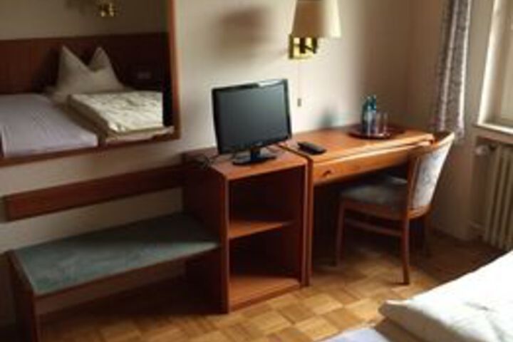 Room 14 of 26