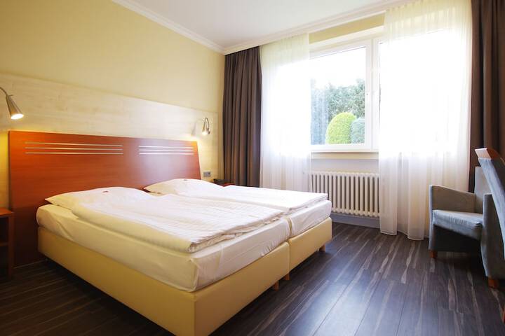Room 12 of 81