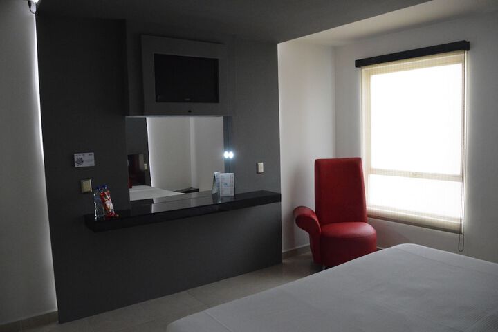 Room 7 of 42