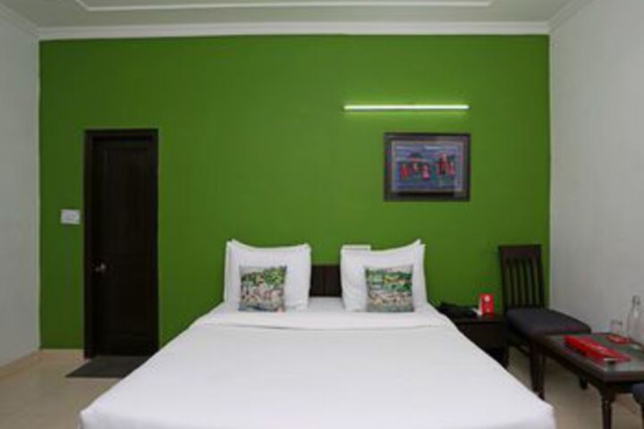 Room 17 of 25