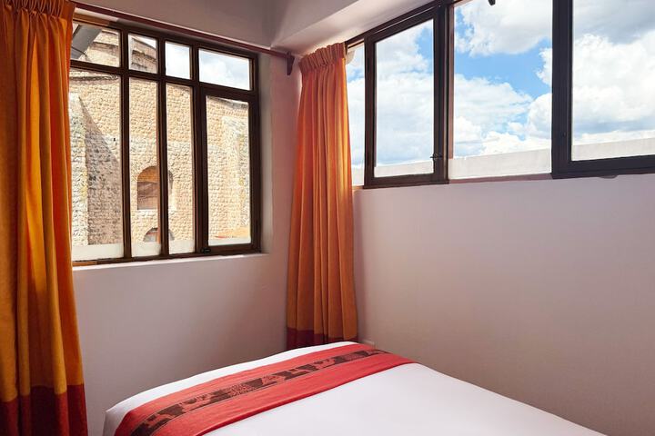 Room 5 of 75