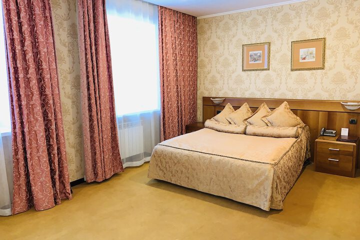Room 25 of 61