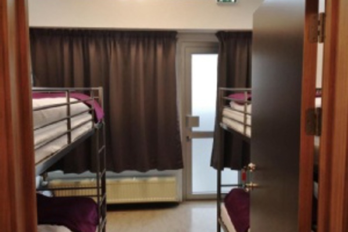 Room 271 of 276