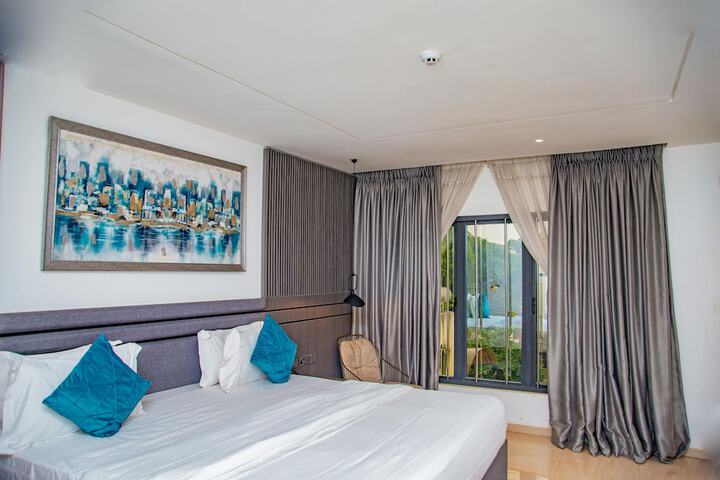 Room 19 of 34