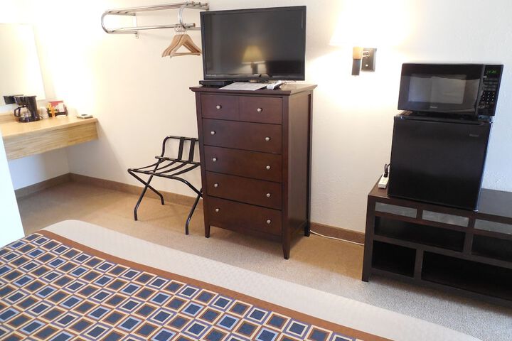 Room 16 of 54