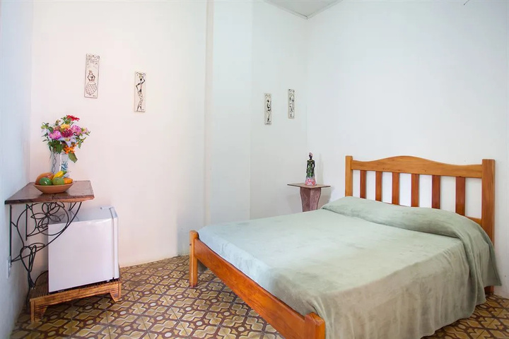Room 3 of 27