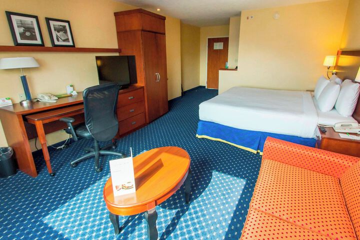 Room 28 of 67