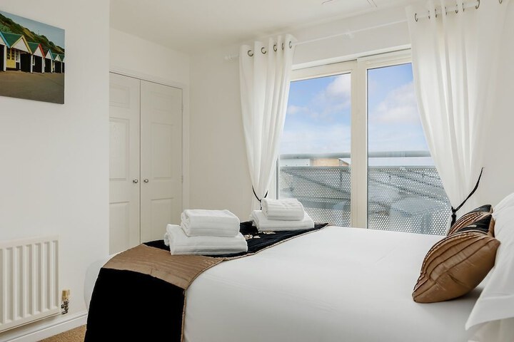 Room 4 of 35