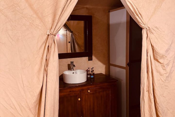 Room 30 of 47