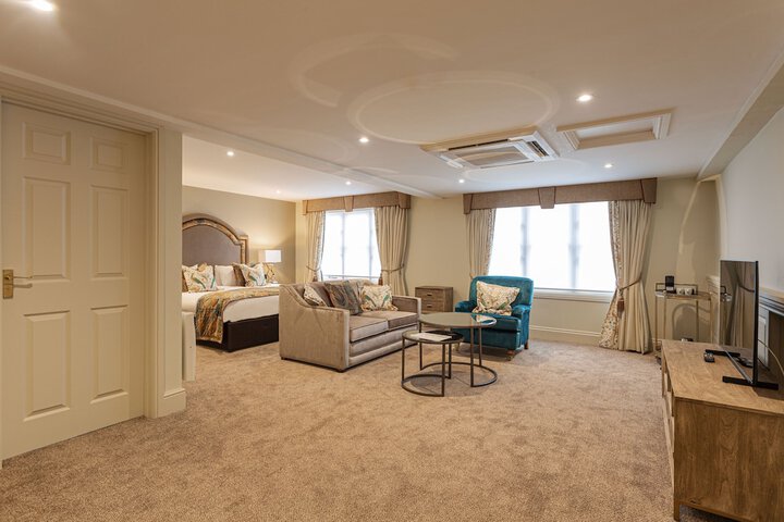 Room 43 of 106
