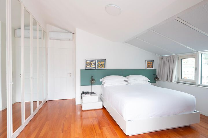 Room 46 of 252