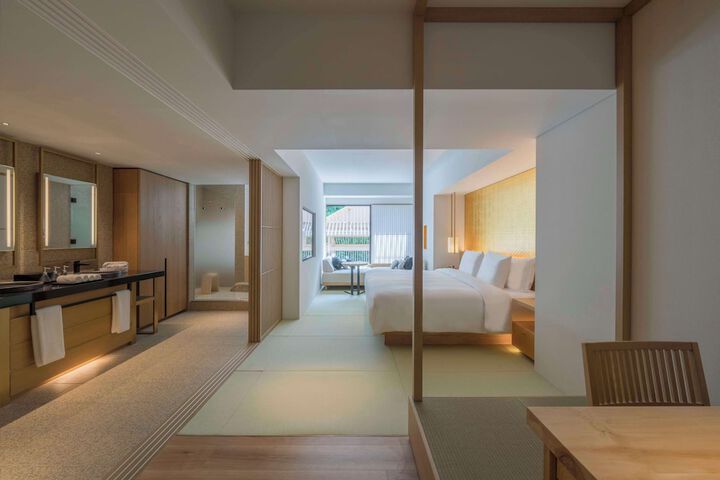 Room 25 of 134