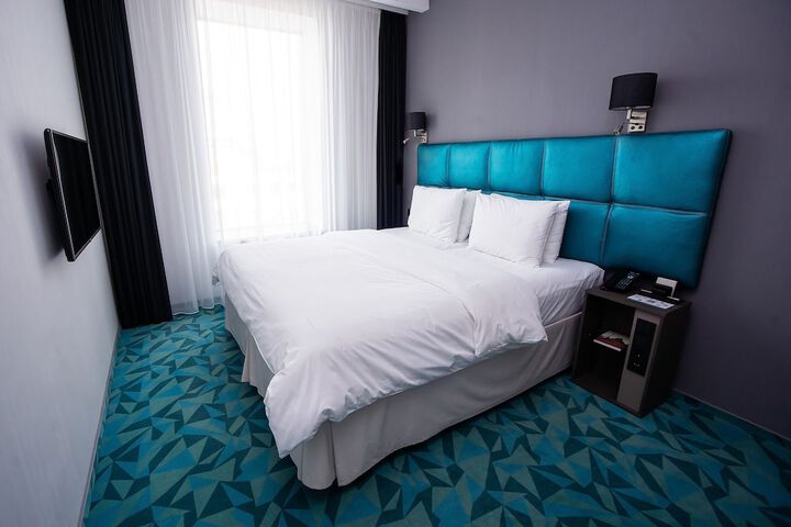 Room 4 of 42
