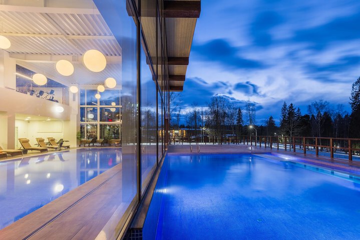 Pools & Facilities