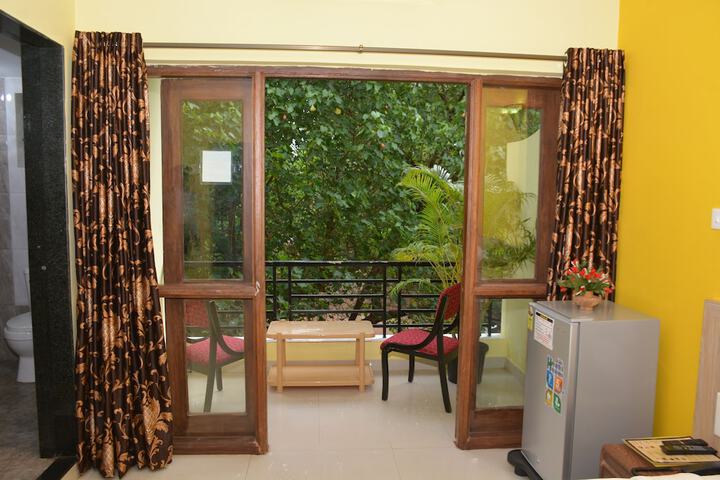 Room 8 of 19
