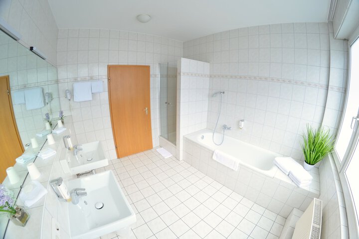 Room 44 of 60