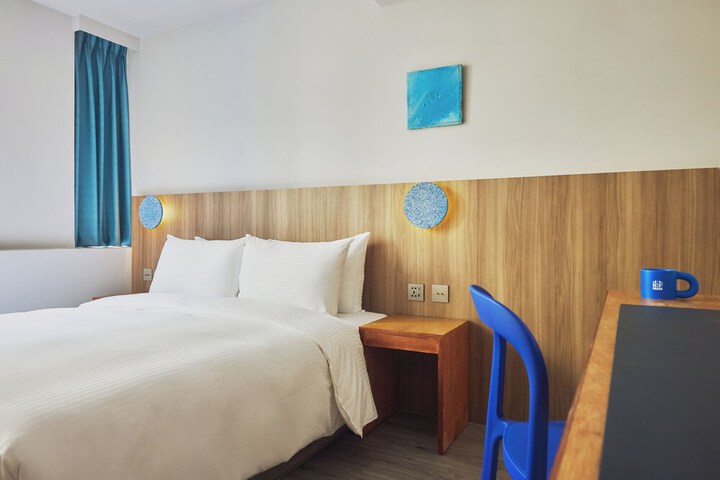 Room 49 of 95
