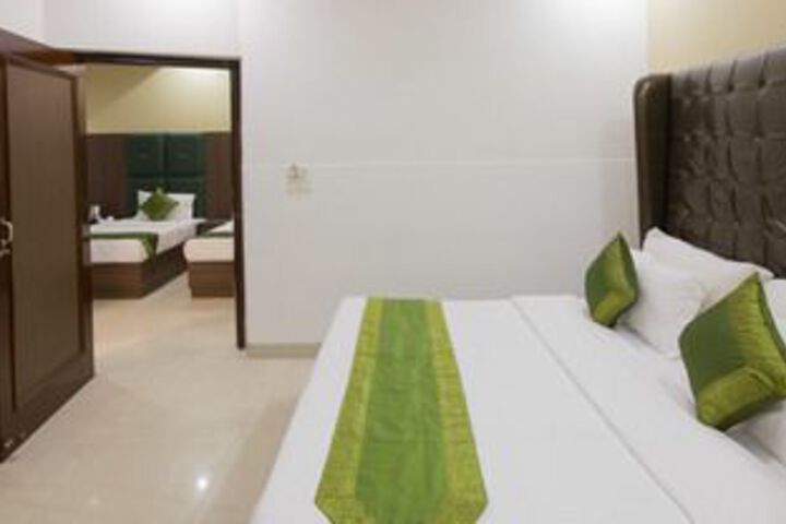 Room 14 of 35