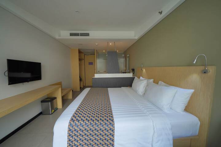 Room 32 of 64