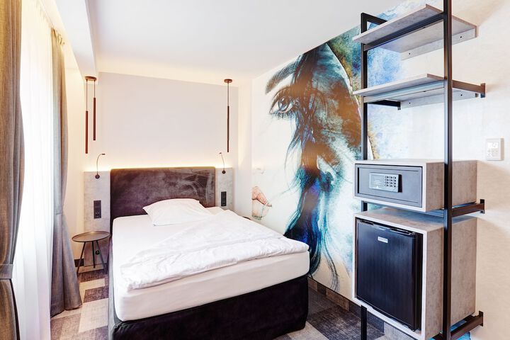Room 17 of 70