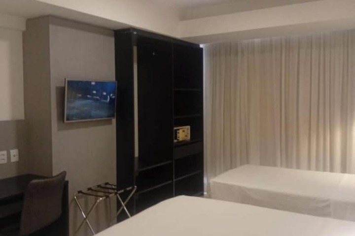 Room 10 of 31