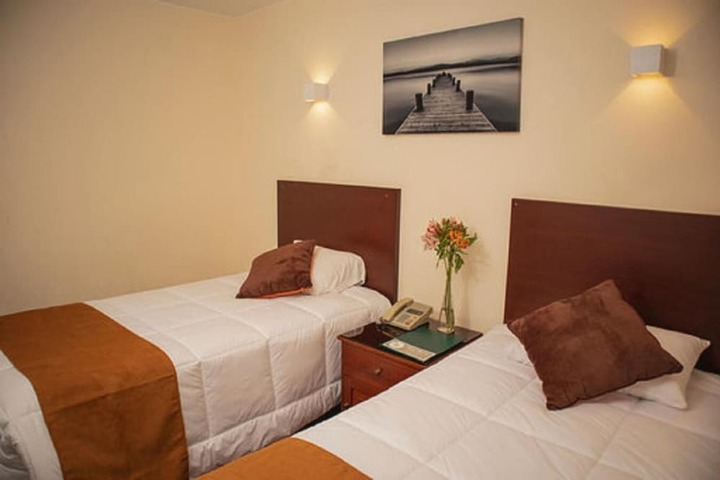 Room 14 of 36