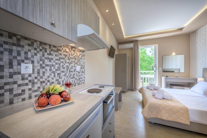 Room 9 of 20