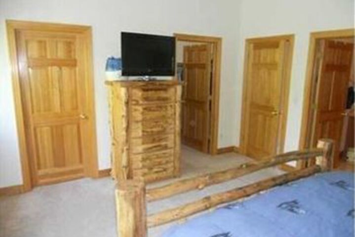Room 10 of 15