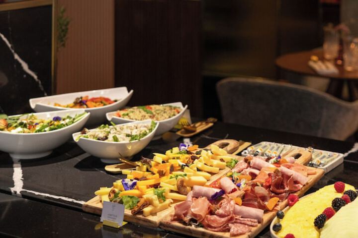 Dining 106 of 138