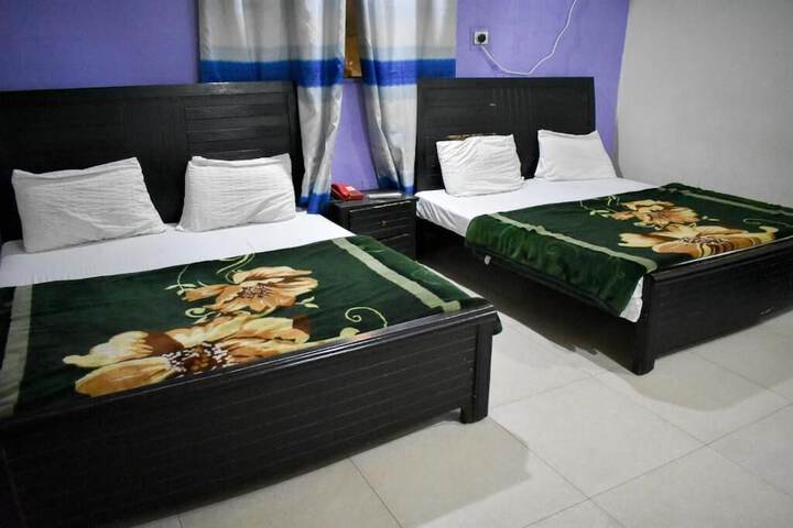 Room 5 of 25