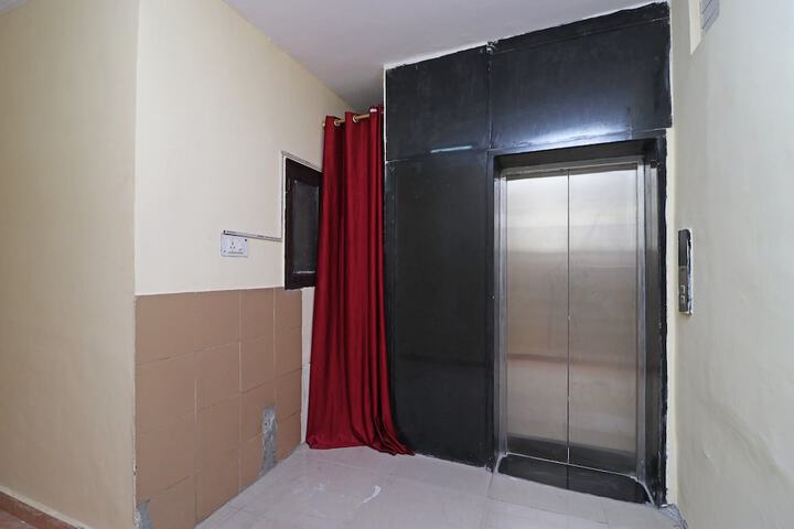 Room 29 of 34