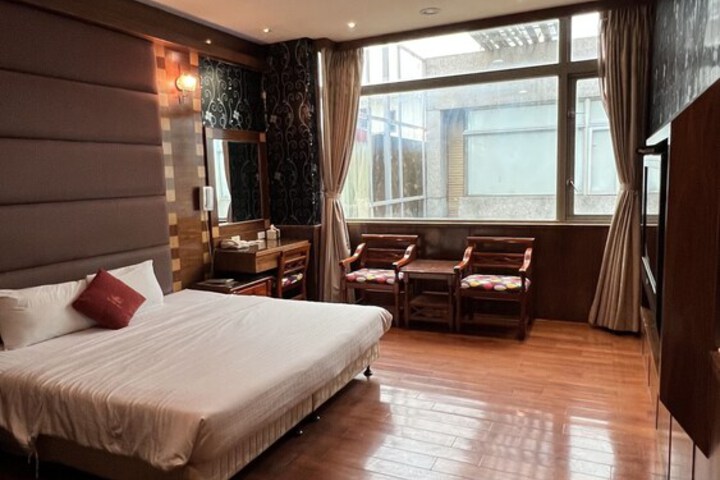 Room 6 of 79