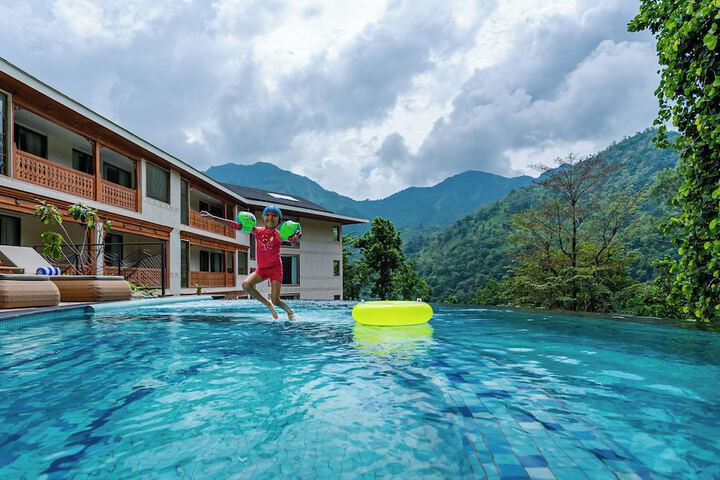 Pool 69 of 113