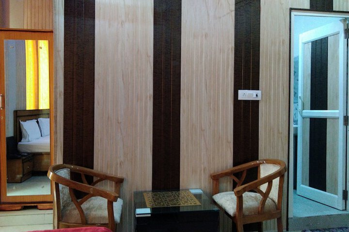 Room 13 of 15