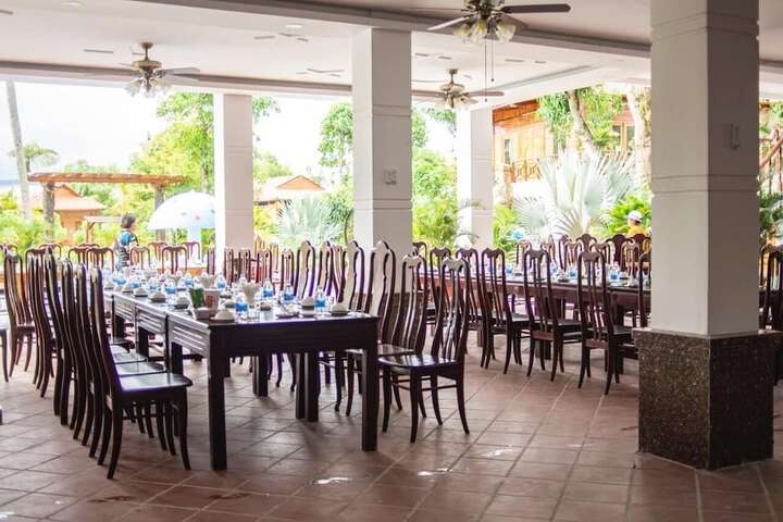 Dining 5 of 10
