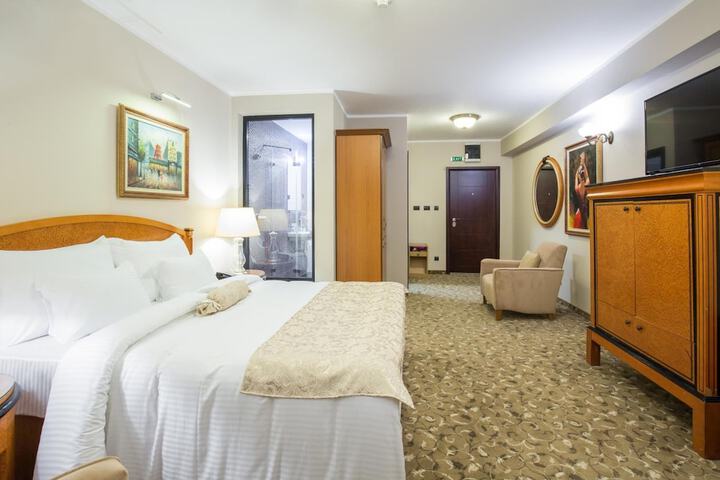 Room 29 of 63