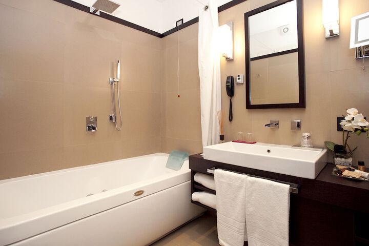 Room 21 of 31