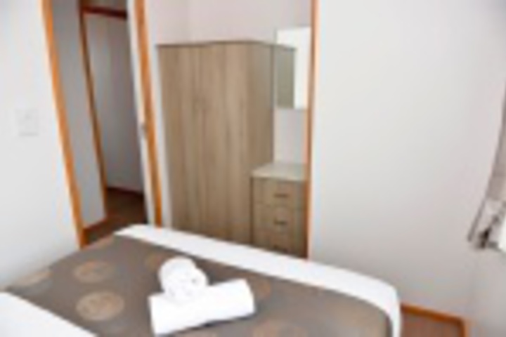 Room 221 of 324