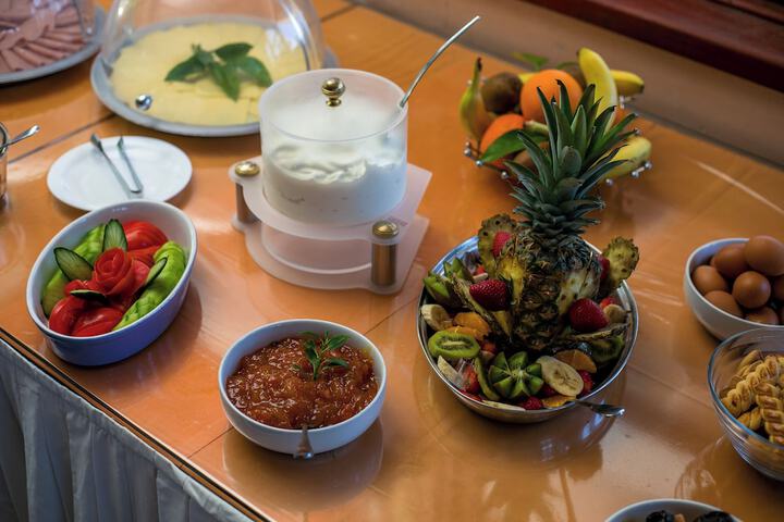 Dining 110 of 151