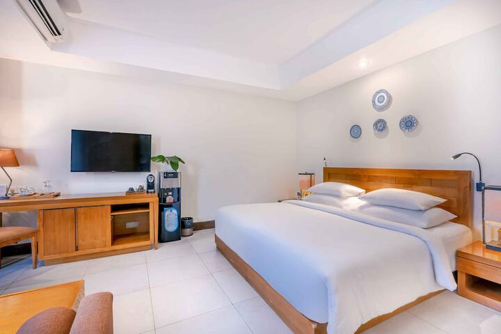 Room 3 of 42