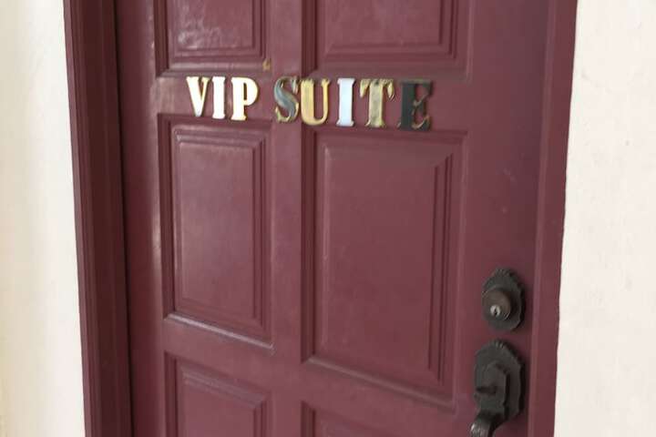 Room 12 of 36