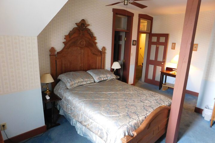 Room 110 of 240