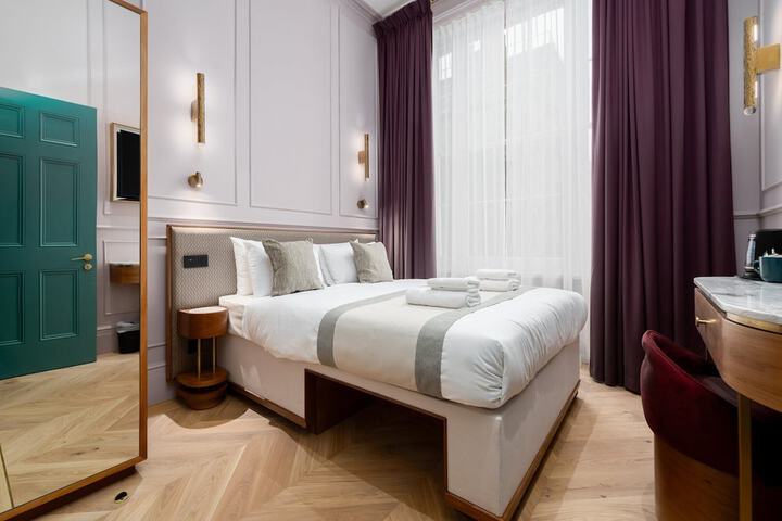 Room 58 of 280