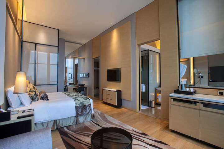 Room 18 of 64