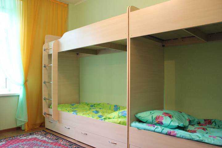 Room 2 of 10