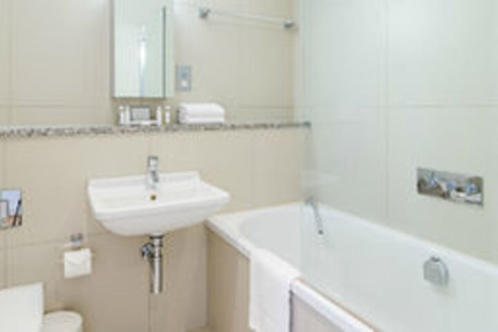 Room 2 of 10