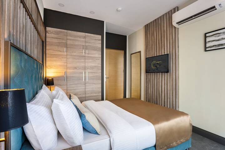 Room 10 of 44
