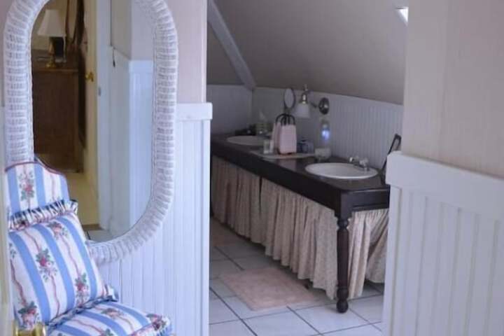 Room 20 of 49
