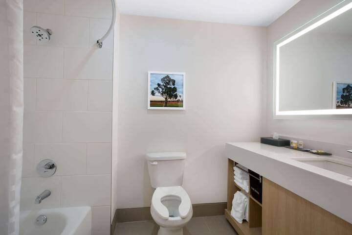Room 15 of 29