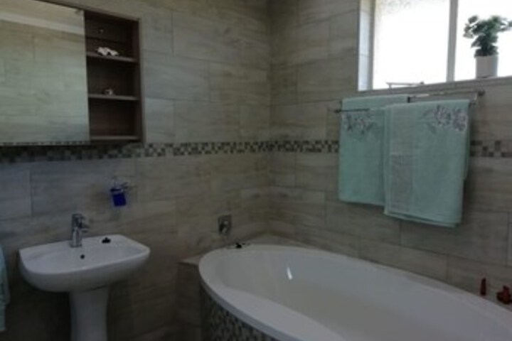 Room 6 of 39
